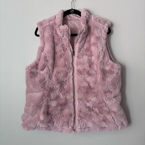 NWOT Pink Faux Fur Zip-Up Vest Super Soft